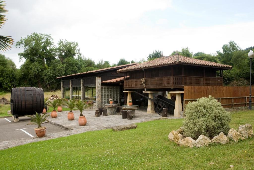 El Foyu Hotell Colunga Exteriör bild